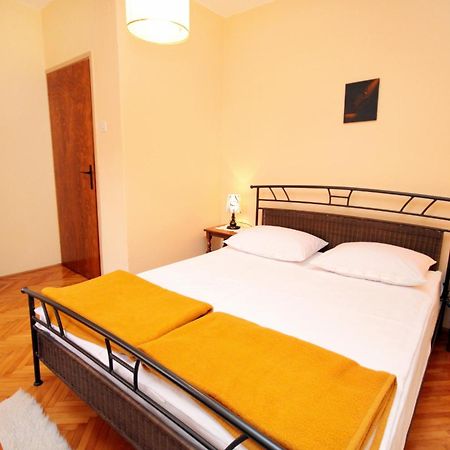 Apartments With A Parking Space Novi Vinodolski - 2423 ภายนอก รูปภาพ
